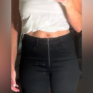 Solid black Abercrombie skinny jeans